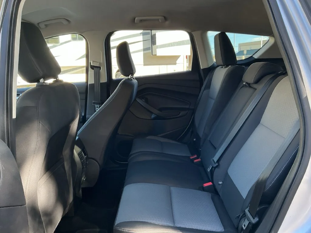 Used 2018 Silver Ford SE image 21