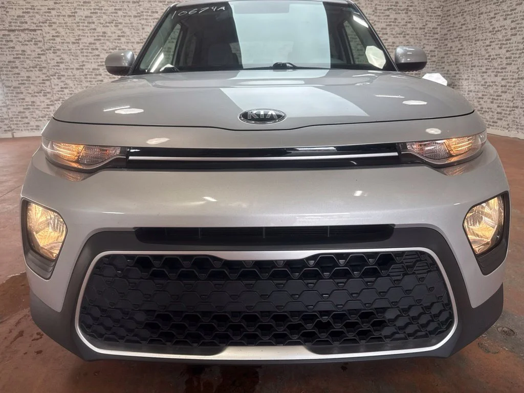 Used 2020 Sparkling Silver Kia LX image 2