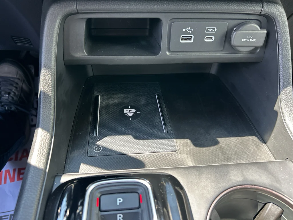 Used 2024 White Honda EX-L 7 Passenger image 16