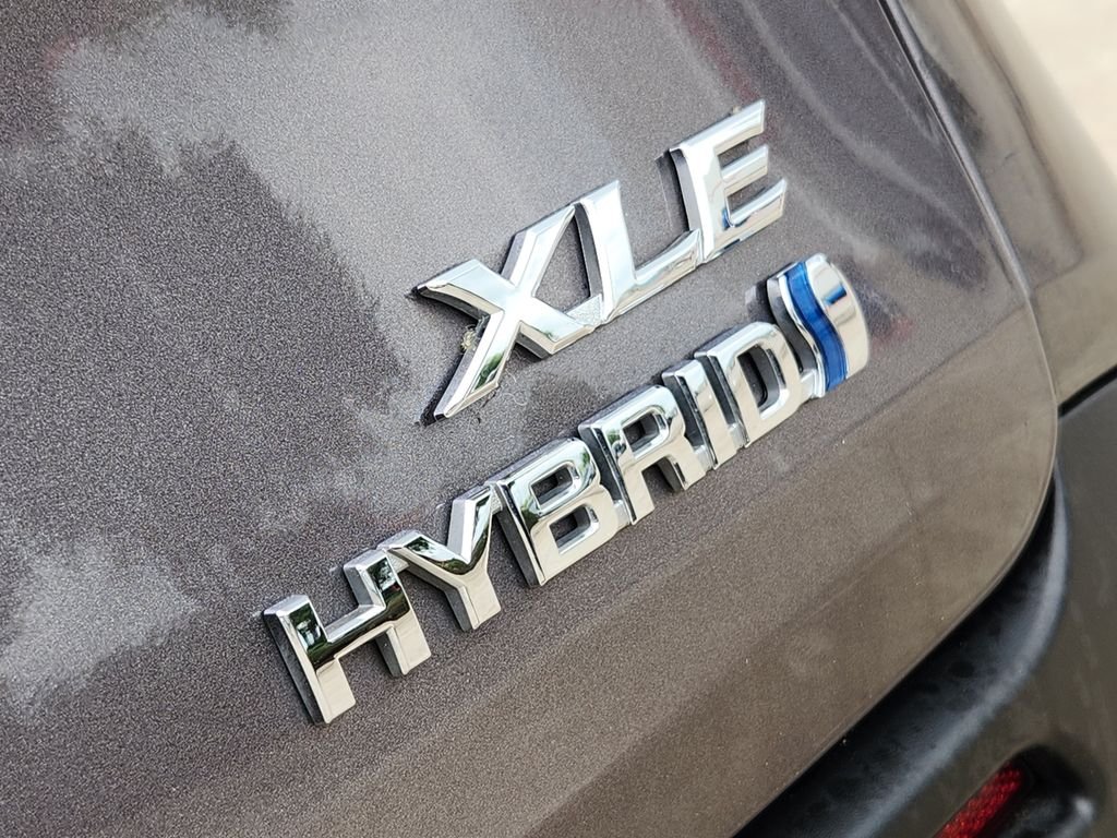 Used 2021 Gray Toyota XLE image 12
