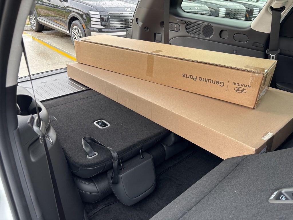 New 2026 White Pearl Hyundai SEL 8P image 35