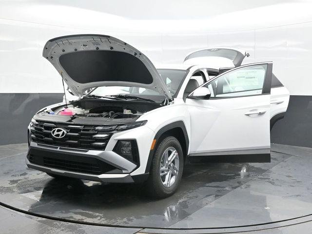 New 2026 White Hyundai SE AWD image 30