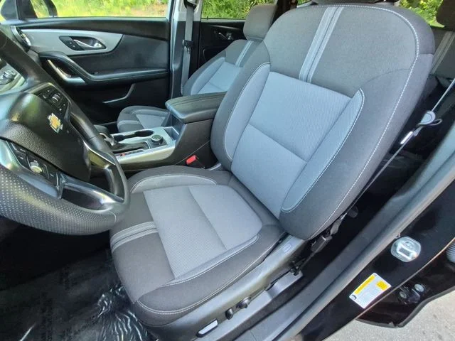 Used 2025 Black Chevrolet LT image 27