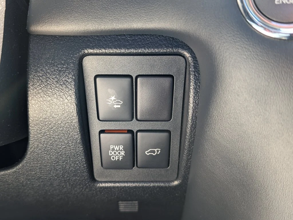 Used 2018 Silver Lexus 570 image 23