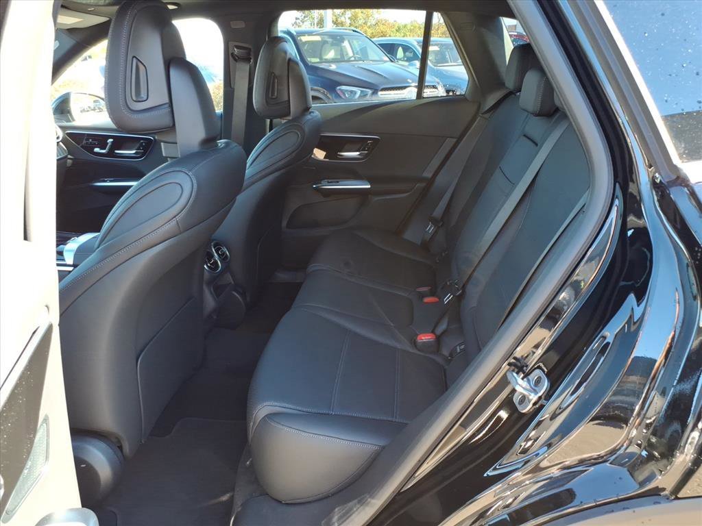 Used 2026 Black Mercedes-Benz GLC 300 image 12