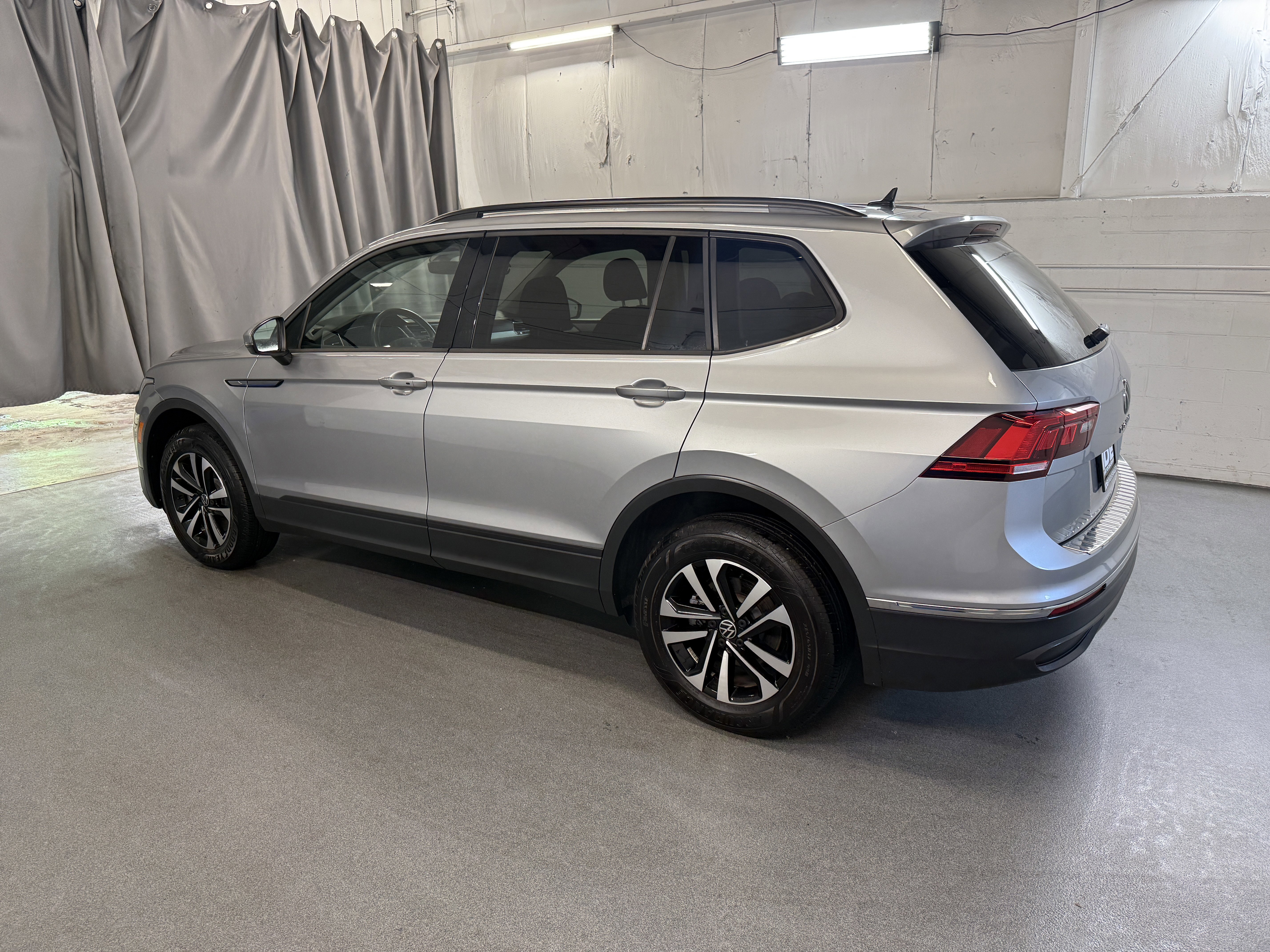 Certified Used 2023 Pyrite Silver Metallic Volkswagen S image 6