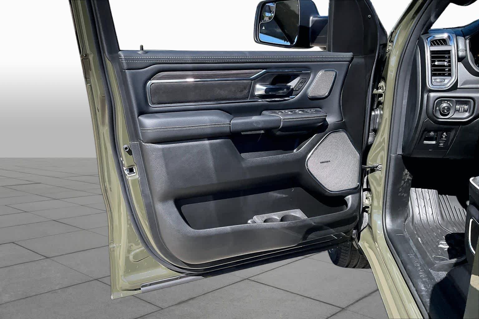 New 2027 Tank Exterior Paint RAM Laramie image 10