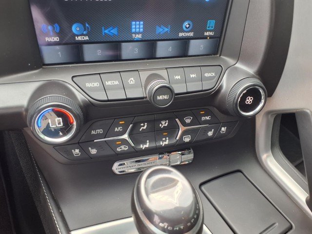 2018 Chevrolet Corvette 3LT - Photo 23