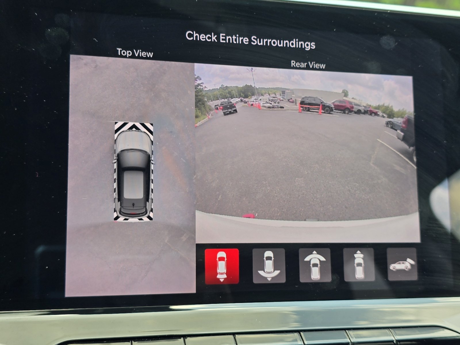 Used 2022 White Jeep Trailhawk image 18