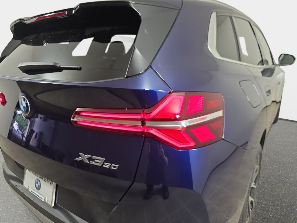 New 2026 Tanzanite Blue II Metallic BMW 30 xDrive image 35