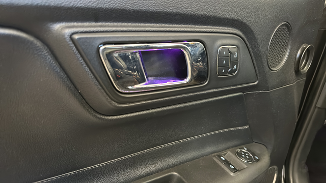 Used 2017 Shadow Black Ford GT Premium image 19