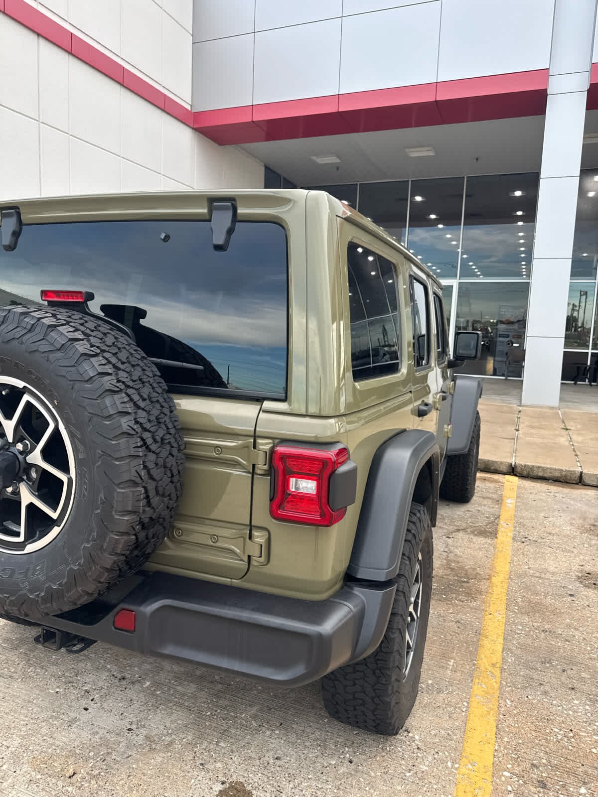 Used 2025 41 Jeep Rubicon image 6