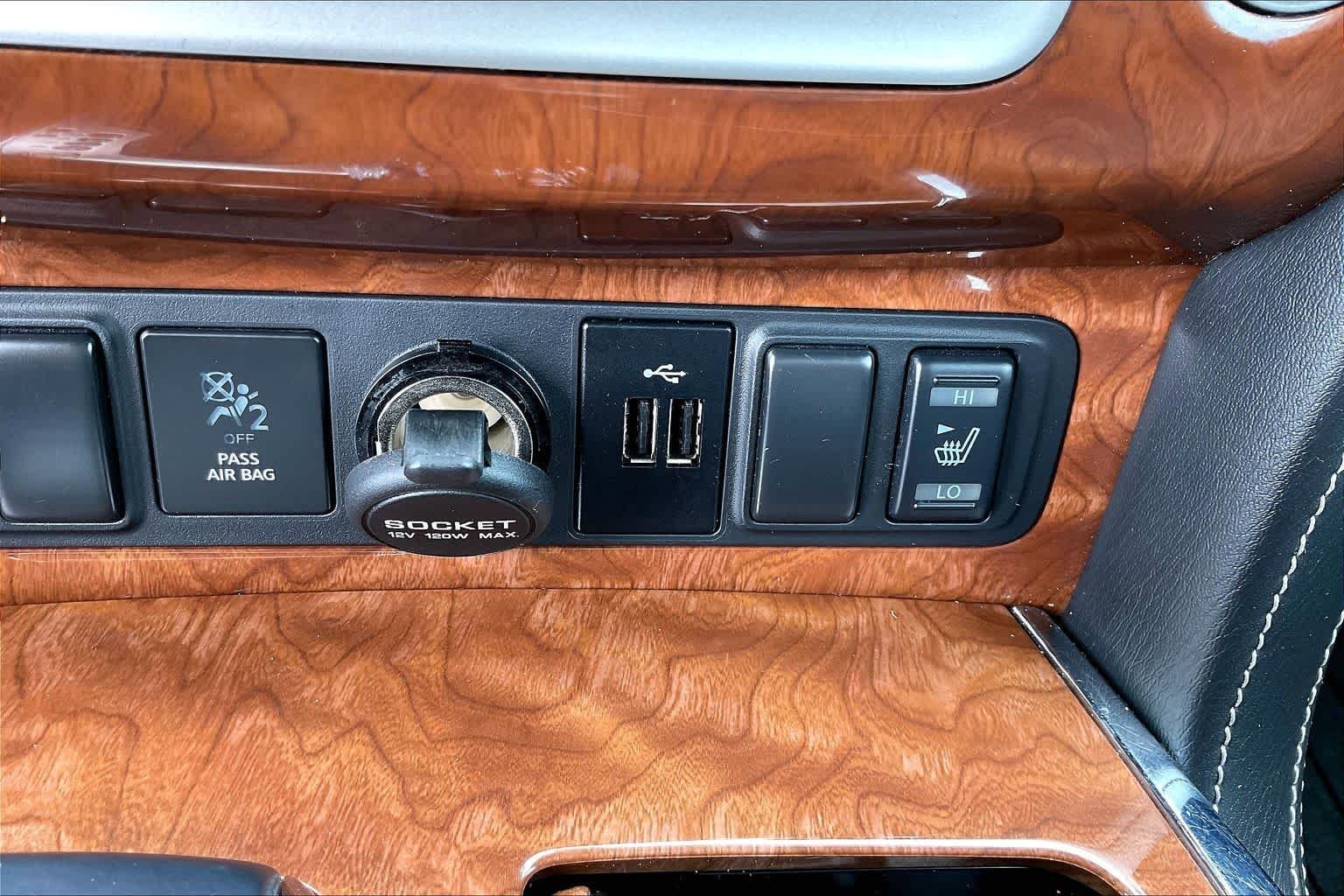 Used 2019 Moonstone White INFINITI LUXE image 34