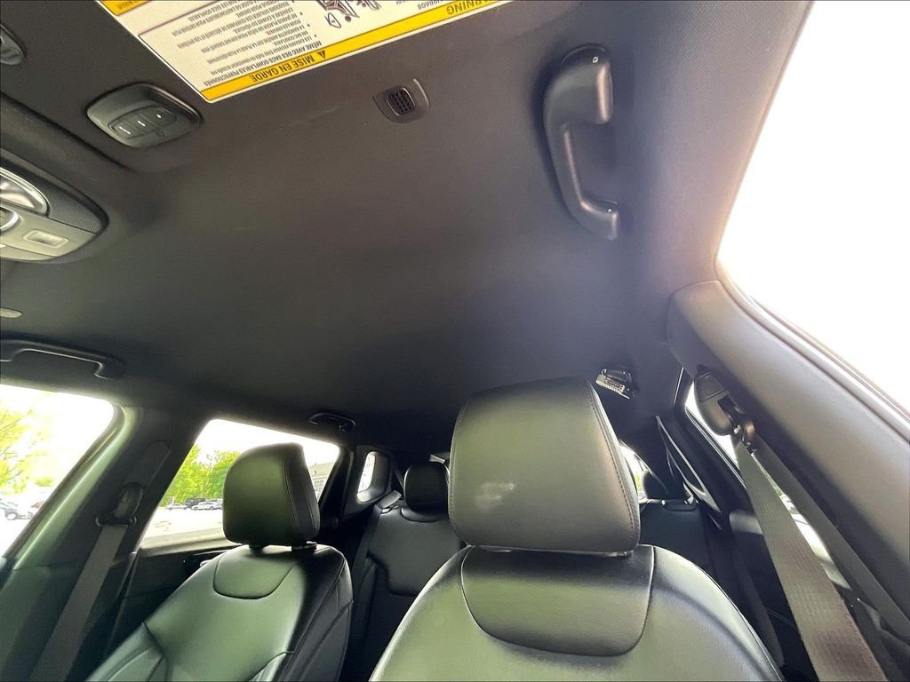 Used 2022 Gray Jeep Altitude image 7