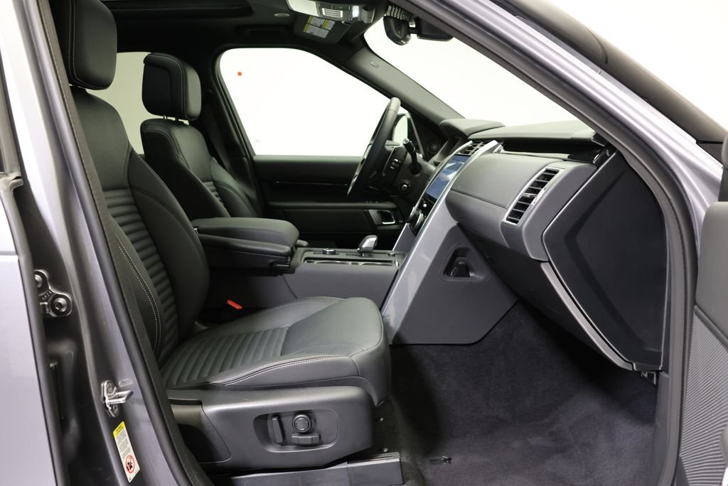 2025 Land Rover Discovery S - Photo 40