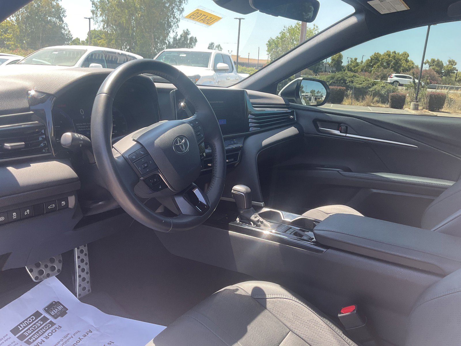 2025 Toyota Camry XSE - Photo 15