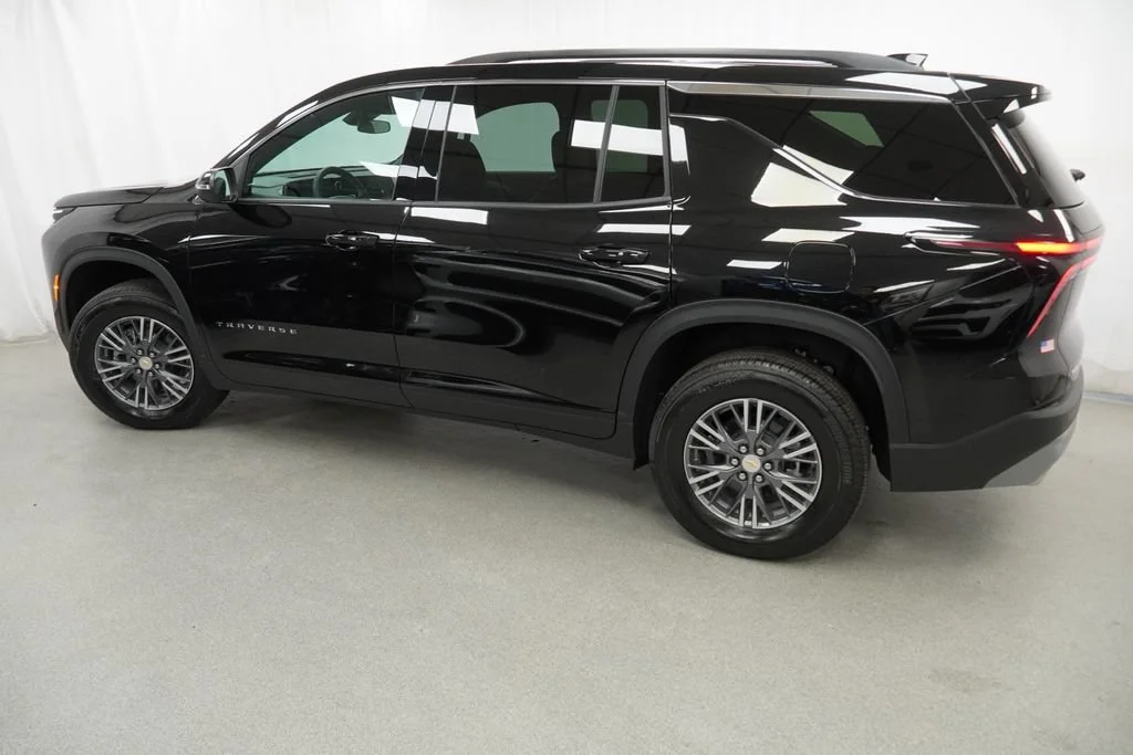 New 2026 Mosaic Black Metallic Chevrolet LT image 37