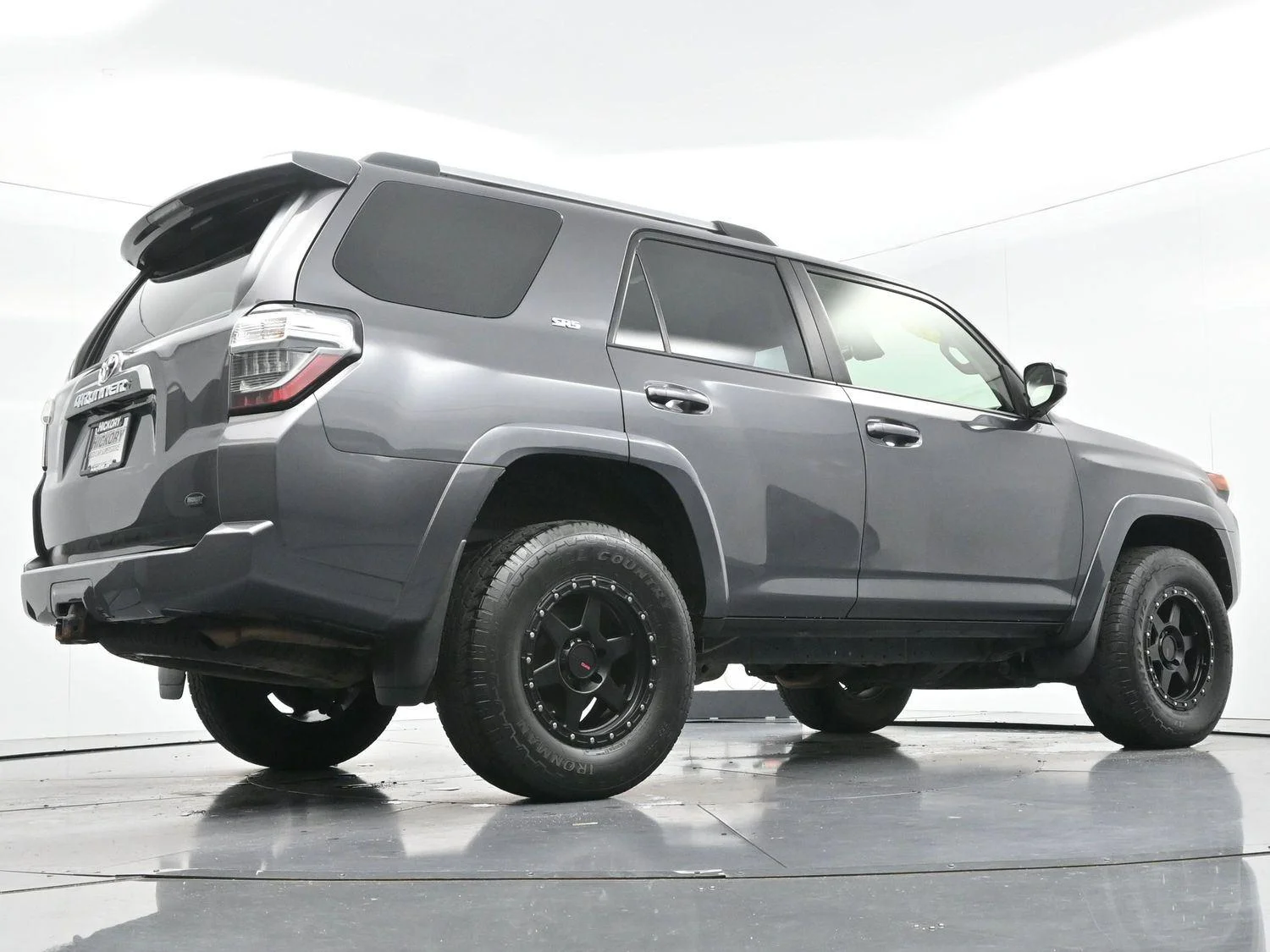 Used 2021 Magnetic Gray Metallic Toyota SR5 image 52