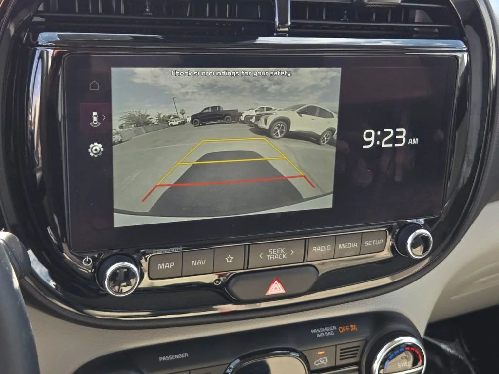 Used 2025 Snow White Pearl Kia EX image 23