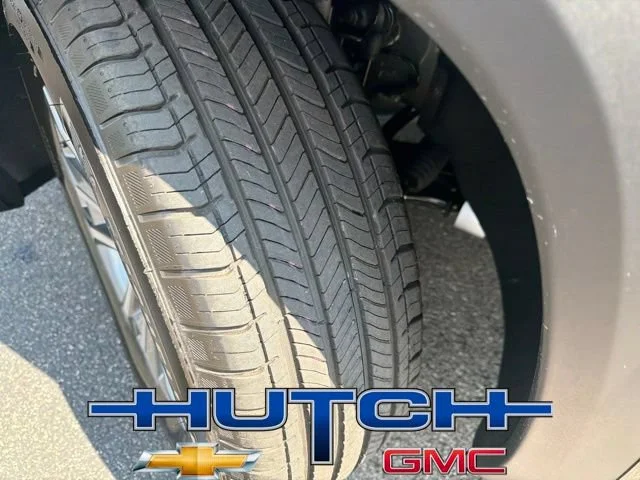 2027 Chevrolet Equinox LT - Photo 10