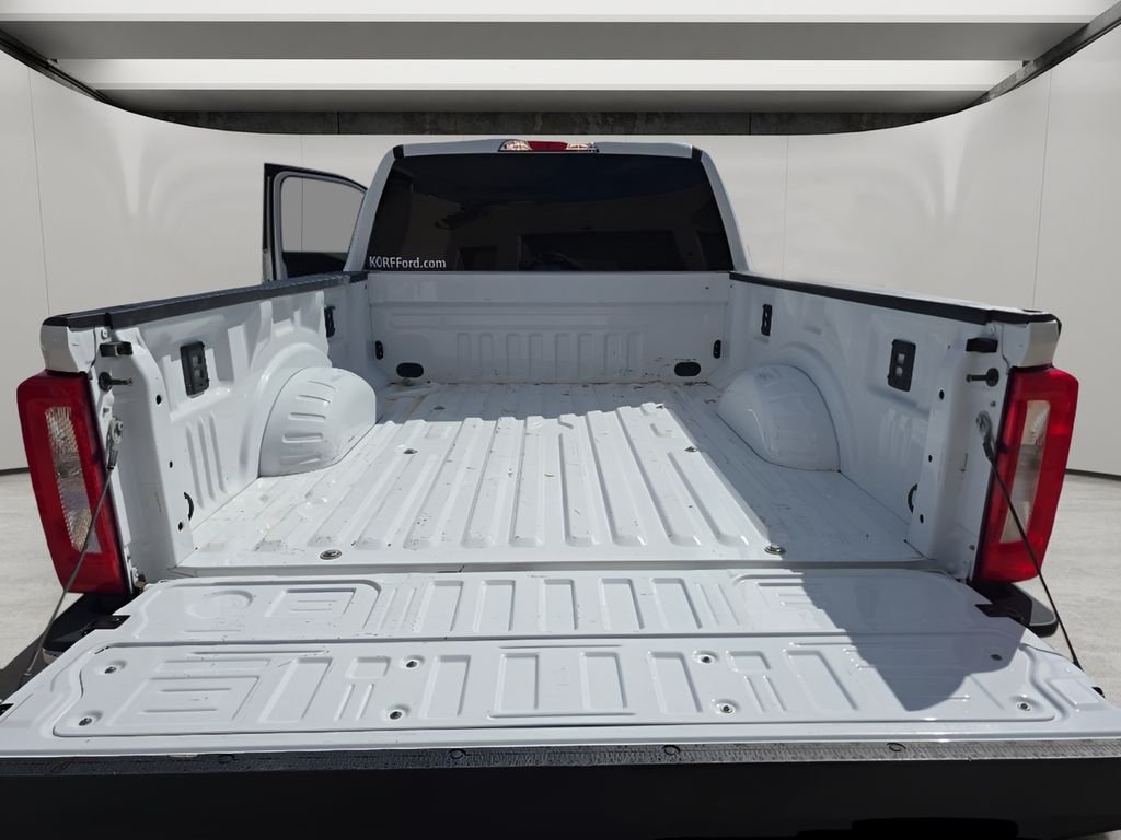 Used 2024 Oxford White Ford XLT image 17