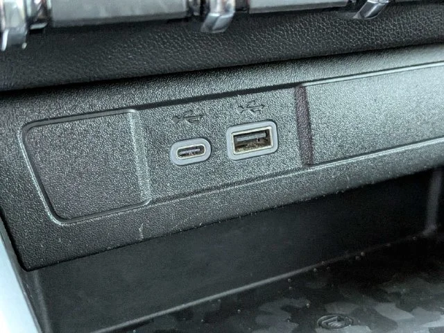 Used 2023 White Chevrolet Z71 image 19