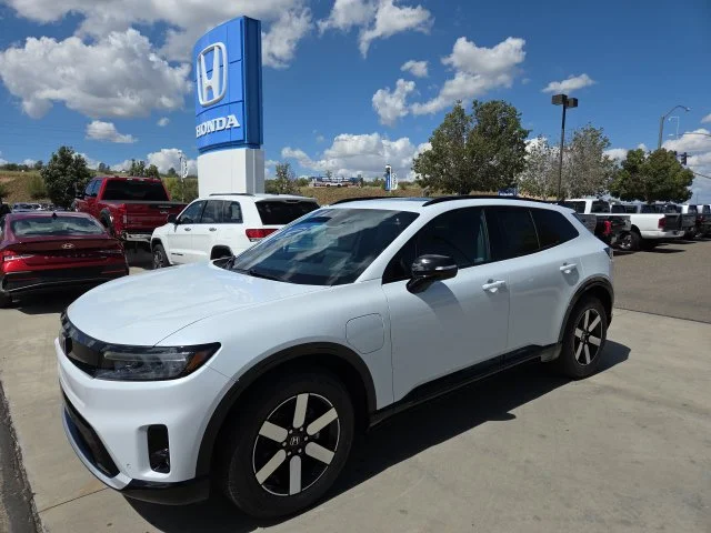 New 2026 Frostline White Pearl Honda Touring image 1