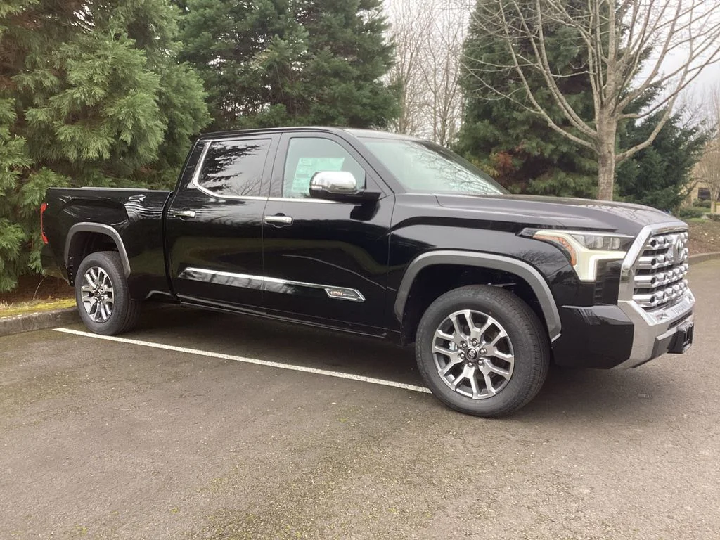 2025 Toyota Tundra 1794 Edition - Photo 8