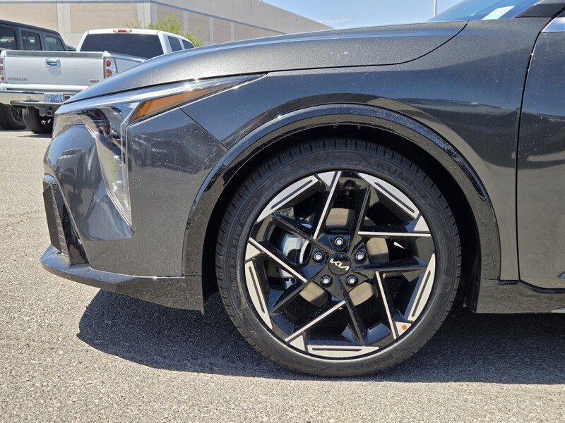 New 2026 Interstellar Gray Kia GT-Line image 5