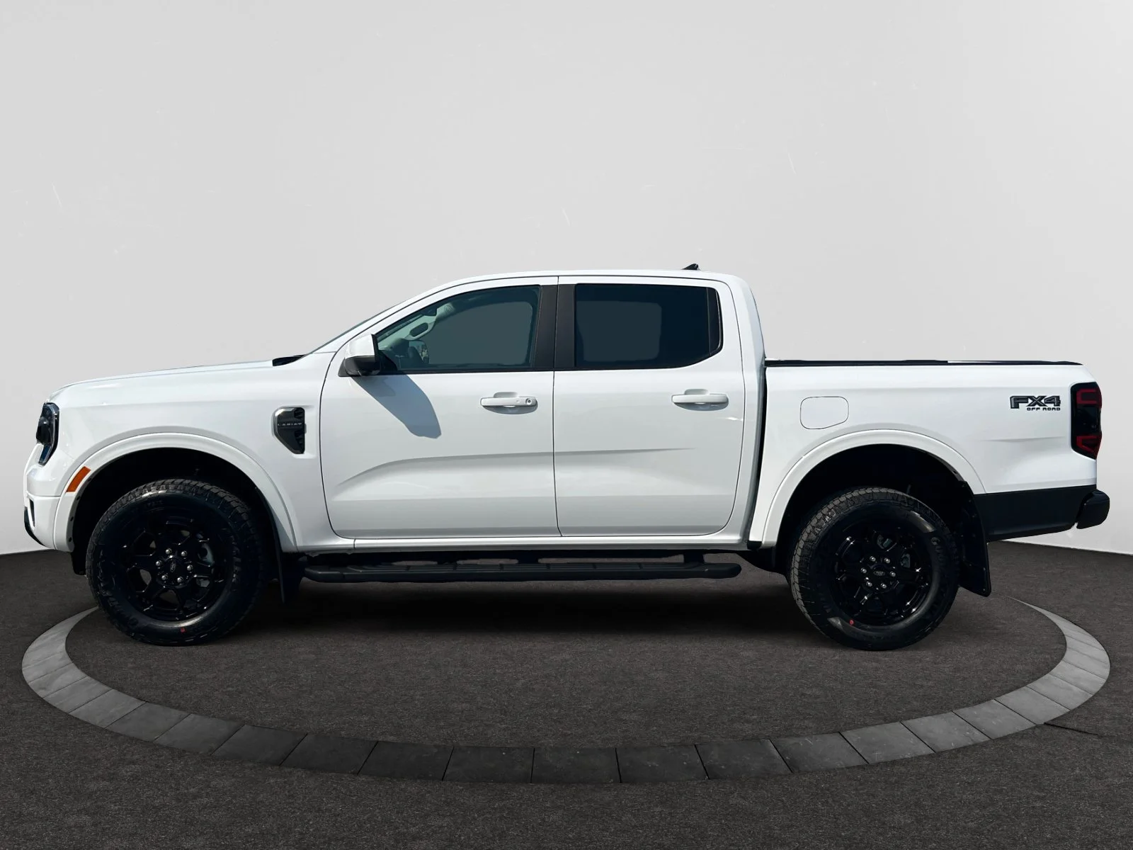 New 2026 Oxford White Ford Lariat image 2