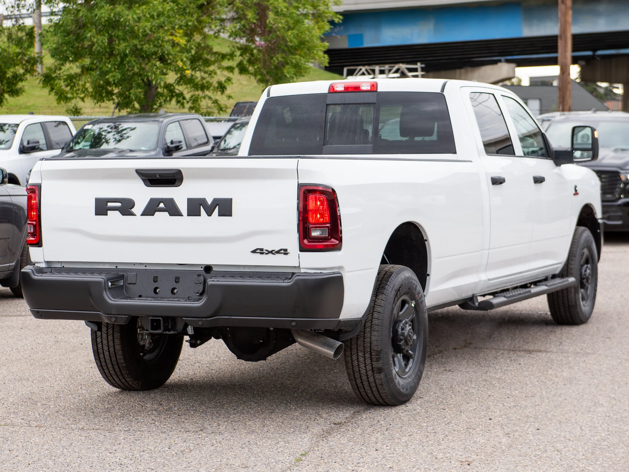 New 2026 White RAM Tradesman* Crew Cab 4x4, 8