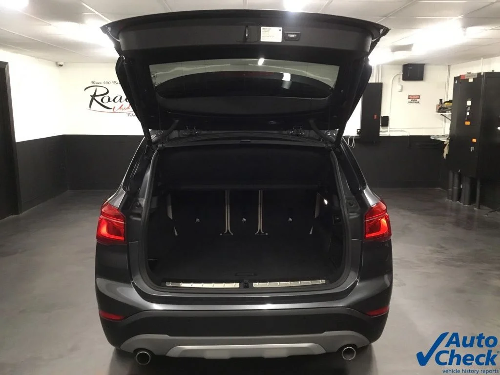 Used 2019 Gray BMW xDrive28i image 12