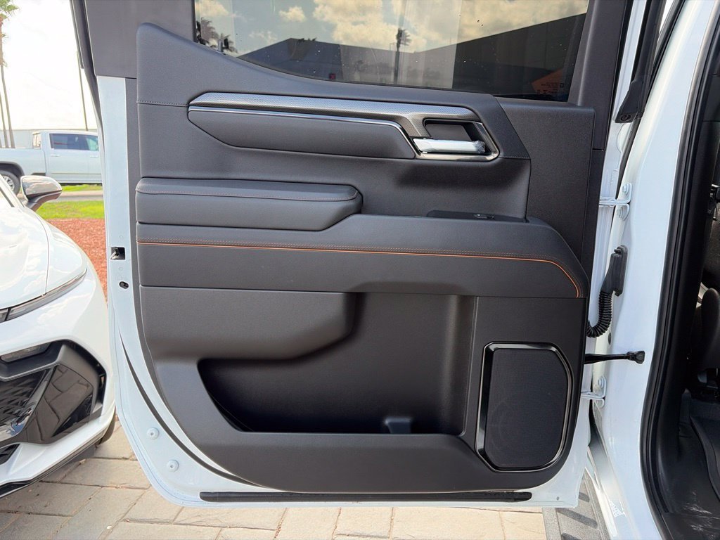 Used 2026 Summit White GMC AT4 image 20