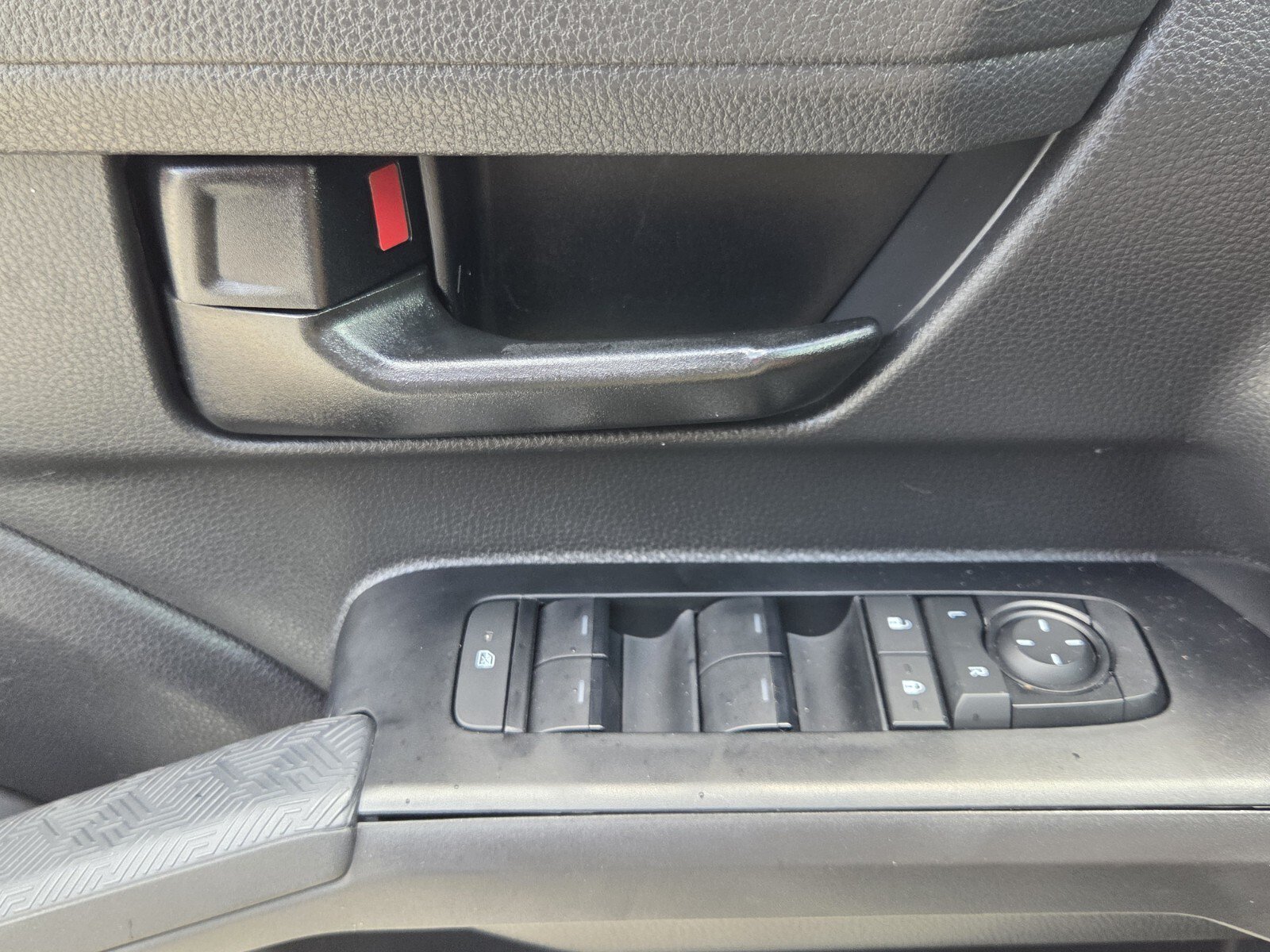 Used 2025 Ice Cap Toyota SR5 image 12