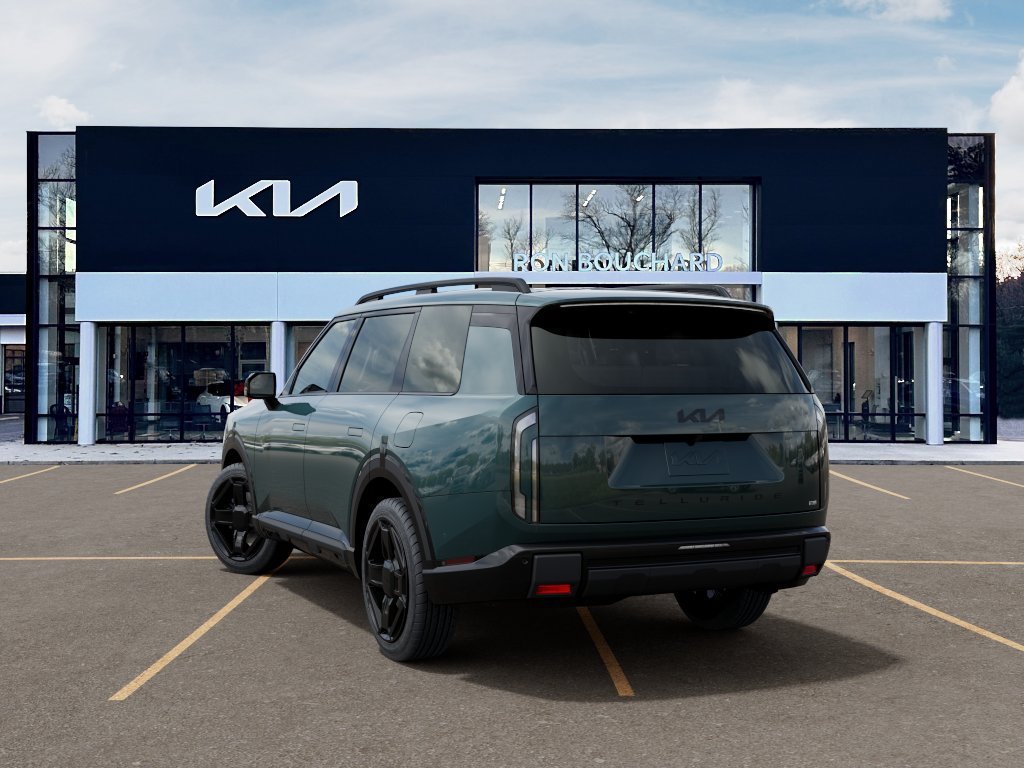 New 2027 BLACK JADE GREEN Kia X-Line EX image 4
