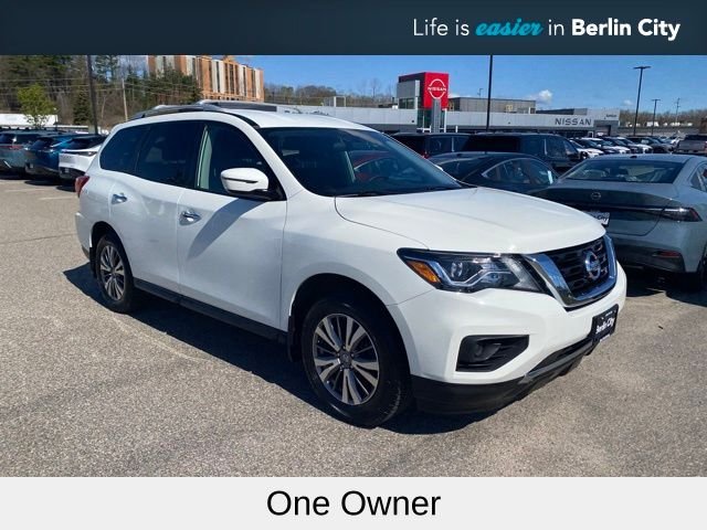 2020 Nissan Pathfinder S 4WD's photo
