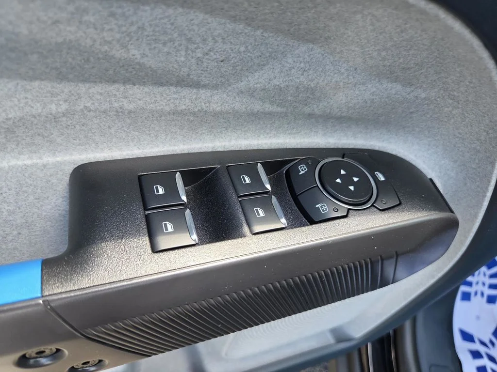 New 2026 Shadow Black Ford XLT image 21