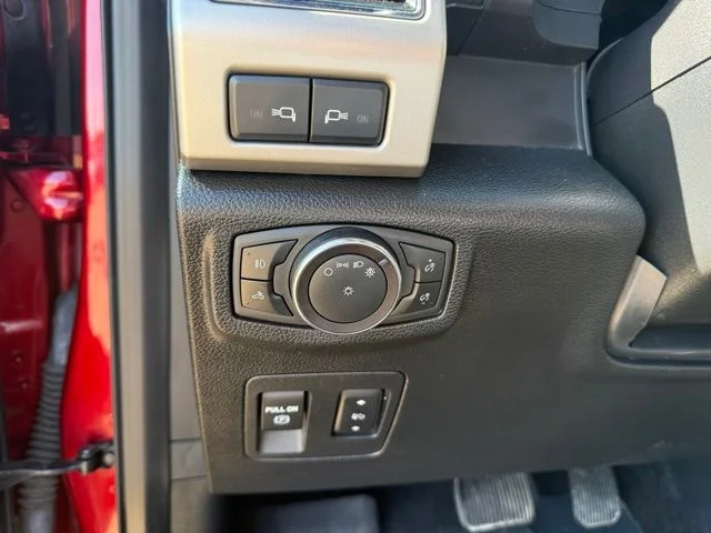 Used 2019  Ford  image 22