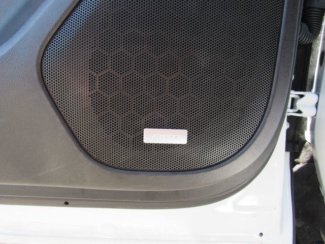 Used 2023 White Frost Tricoat GMC SLT image 12