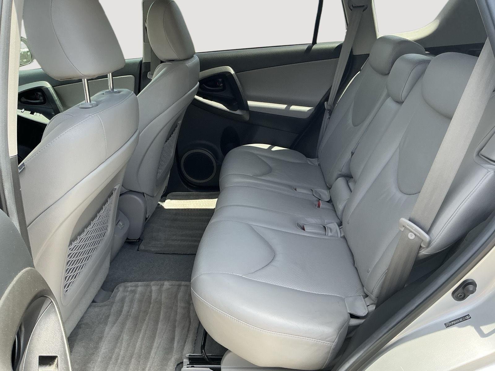Used 2011 Classic Silver Metallic TOYOTA Limited image 10
