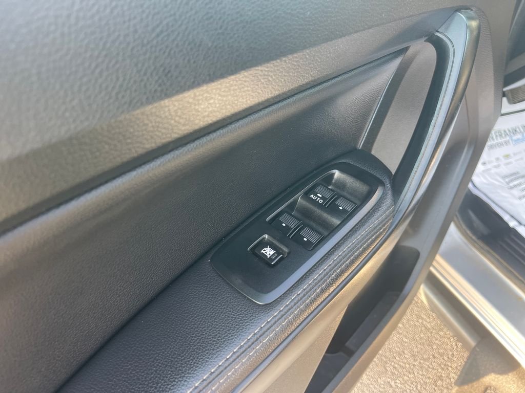 Used 2021 Silver Ford Lariat image 11