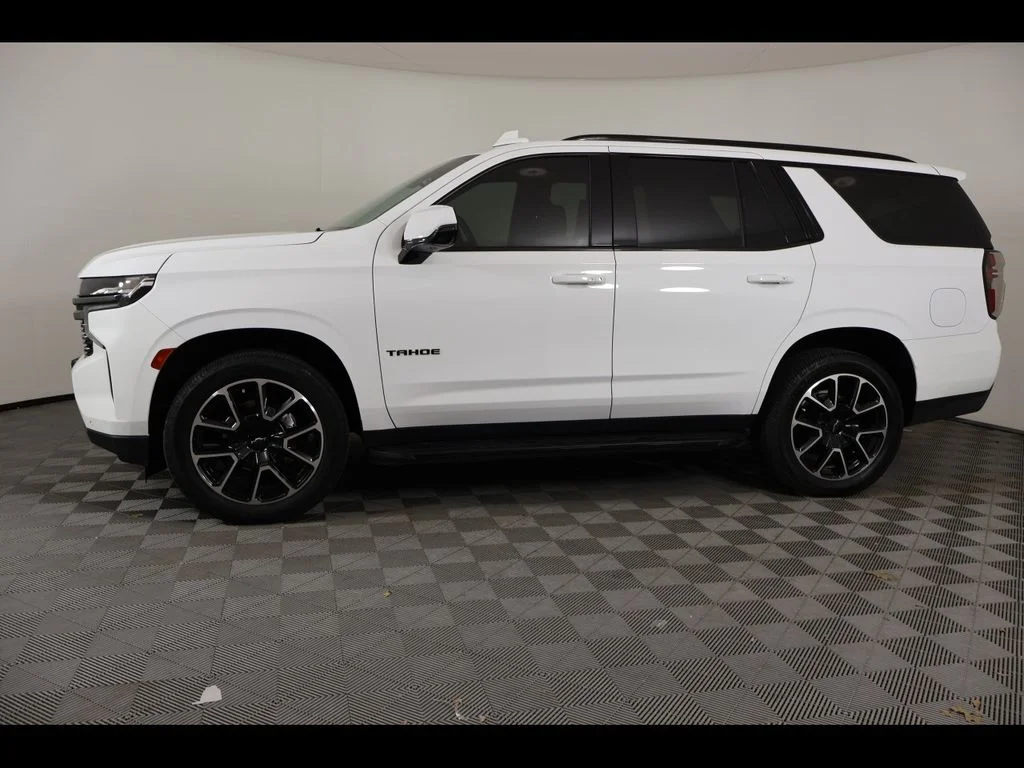 Used 2022 White Chevrolet RST image 2