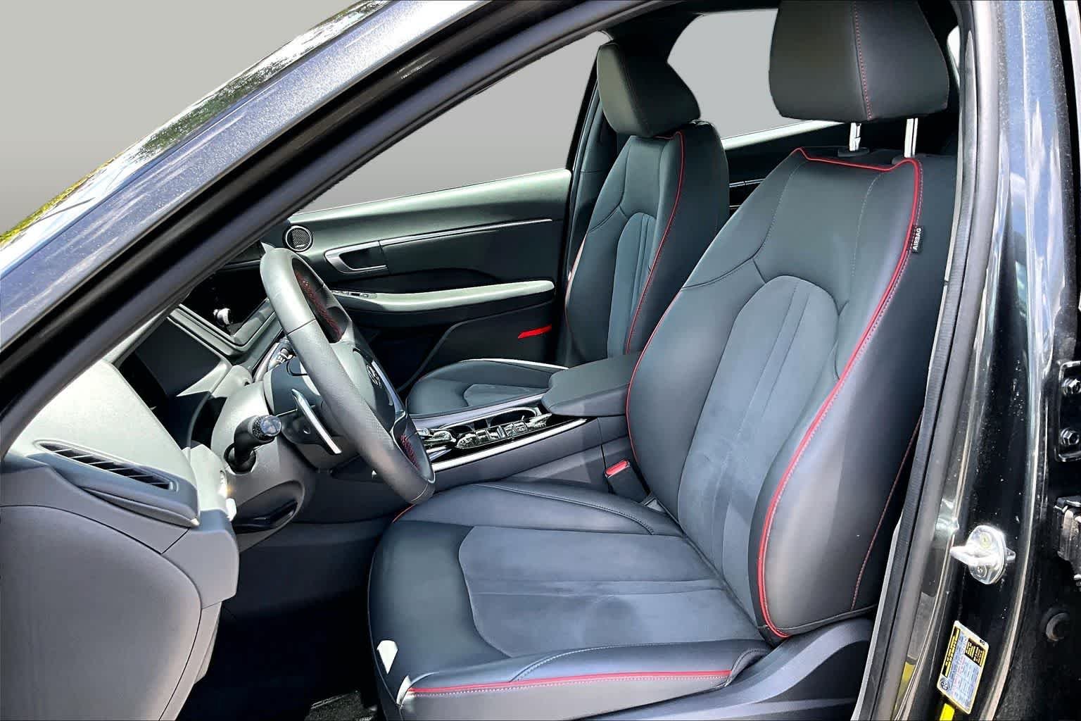 Used 2022 Portofino Gray Hyundai SEL Plus image 9