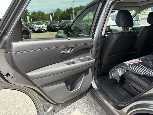 New 2026 Gun Metallic Nissan Platinum image 12