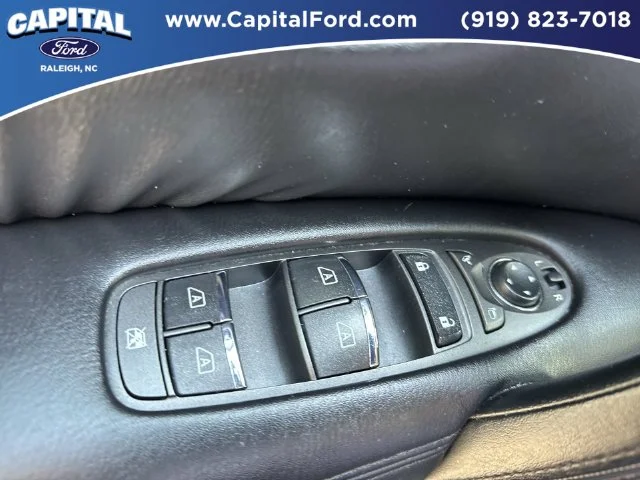 Used 2022 Black Nissan SL image 21