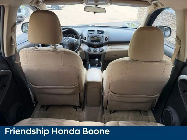 Used 2010 Green Toyota Base image 25