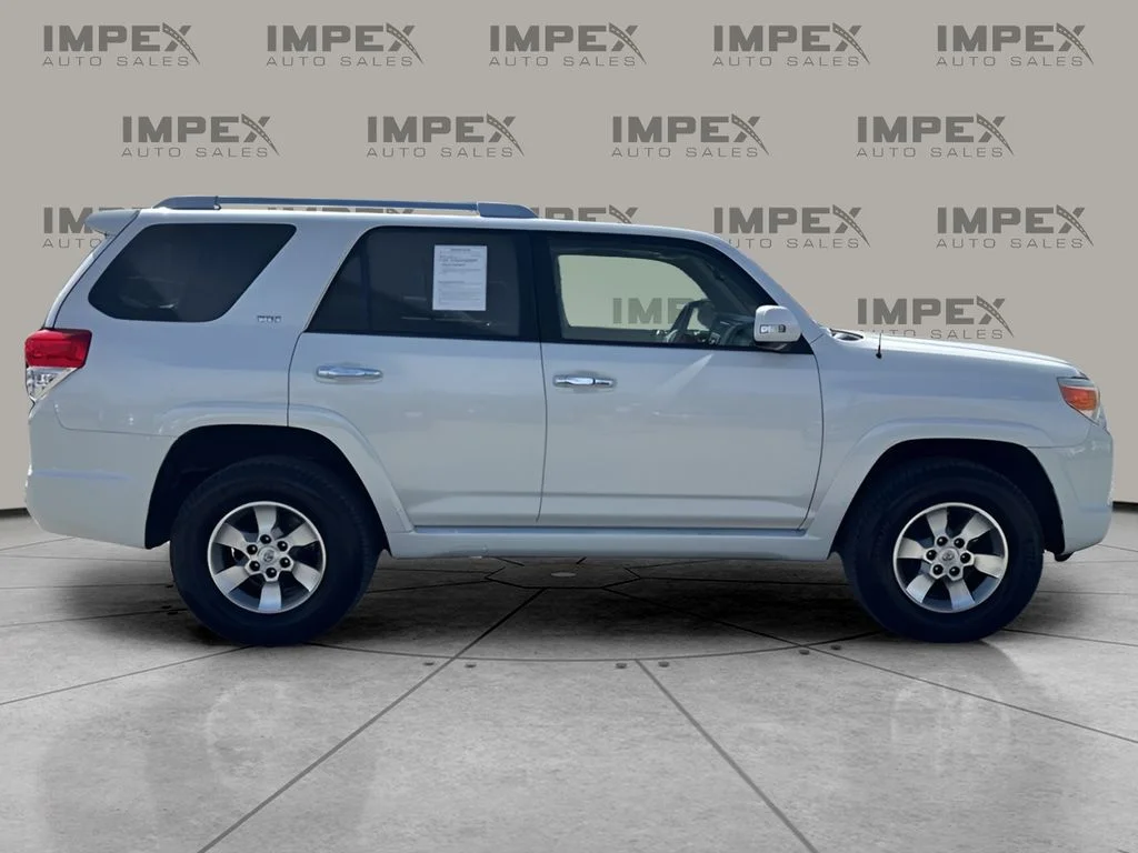 Used 2010 White Toyota SR5 image 6