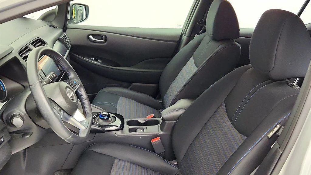 Used 2023 Brilliant Silver Metallic Nissan SV PLUS Hatchback w/ 212-Mile Range & ProPILOT Assist image 20