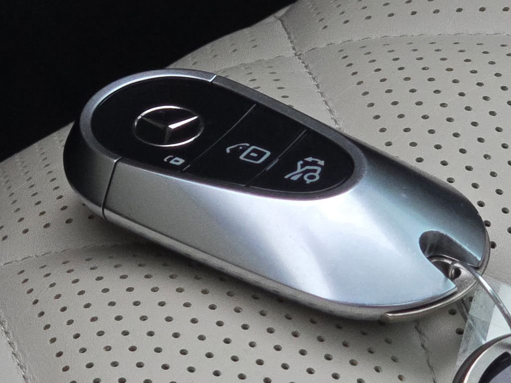 Certified Used 2024 Black Mercedes-Benz S 580e image 38