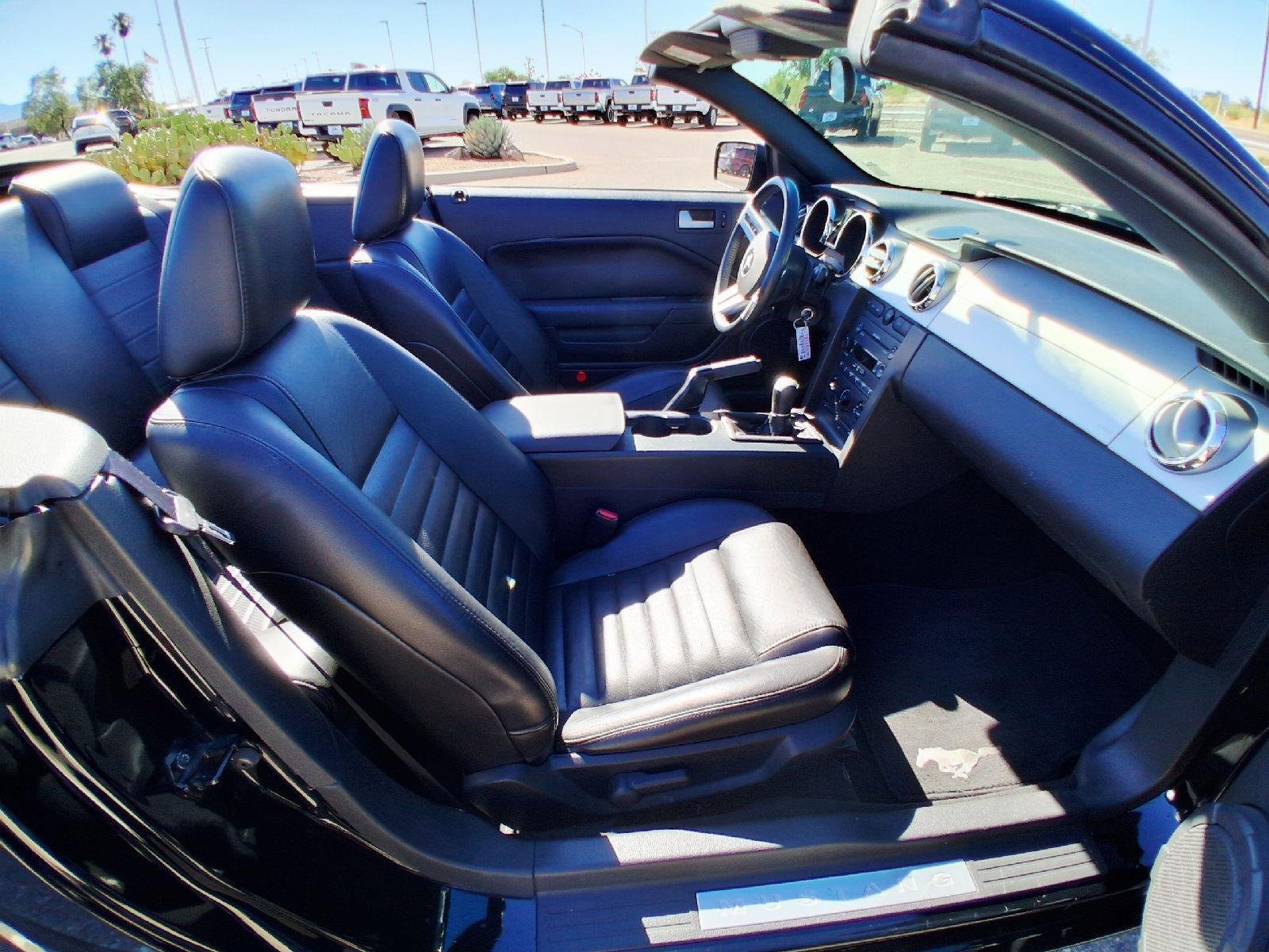 Used 2007  Ford GT Deluxe image 19